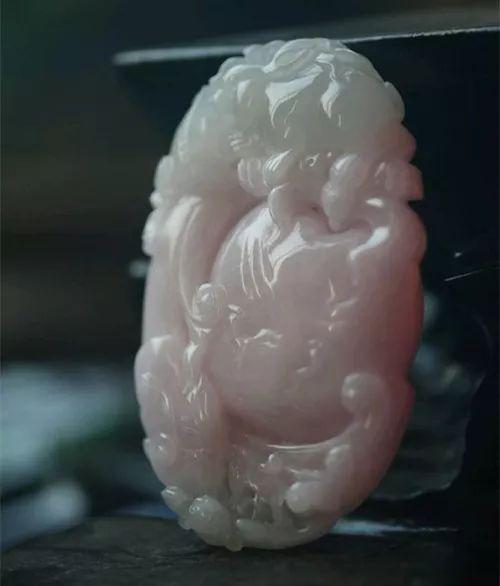 粉红色的独山玉