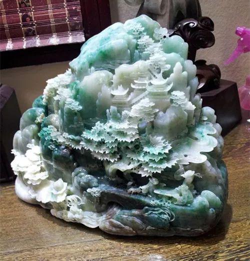 花独玉巧雕作品