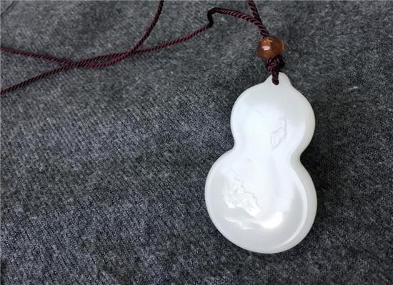 (陈冠军玉雕小品专场作品)
