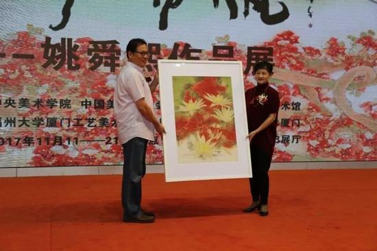 姚舜熙教授捐赠作品《骄阳》由厦门美术馆永久收藏