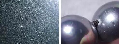 左:贝壳仿珍珠表面含有闪光涂料而不是珍珠的叠瓦状结构。右:珠孔处露出白色贝壳