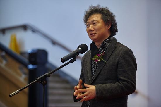 中国美协理论委员会副主任、《美术》杂志社社长兼主编、云南大学昌新国际艺术学院副院长尚辉致辞
