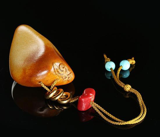 苏然 和田玉籽料佛牙舍利把件 9.9×7.1×5.1cm 487g