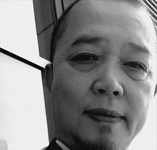 上海界外艺术双年策展人之一,中国界外艺术发起人 张天志