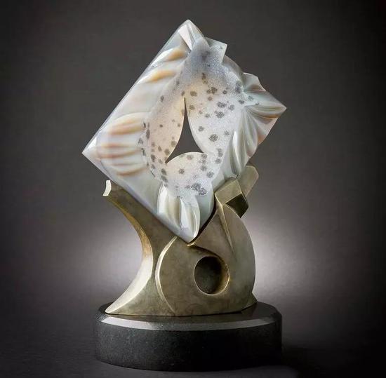 Picture Frame 巴西玛瑙雕件 配青铜底座 Perry Brent Davis雕刻 照片:Kevin Schumacher