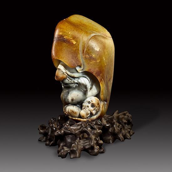 苏然 和田玉籽料蒙面巫师摆件 18×9×7.5cm 1864g