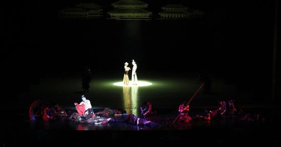 《杜甫》进京展演剧照
