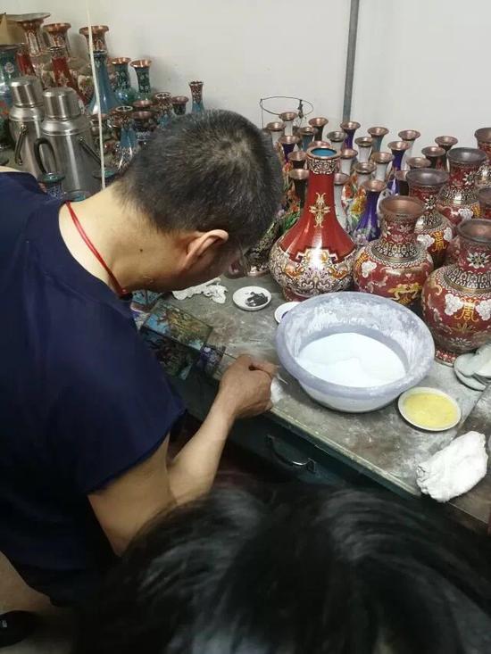 上亮白