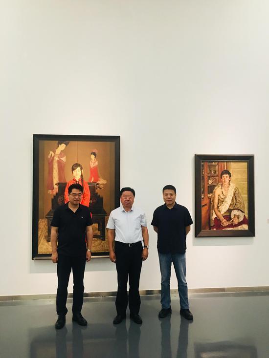 中央党校常务副校长、国家行政学院常务副院长何毅亭,李大钧,杨葵