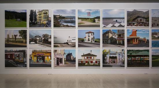 《法国》,雷蒙·德巴东,卡地亚当代艺术基金会“陌生风景”展览现场,上海当代艺术博物馆