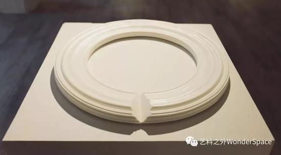 《敦煌》 让-夏尔·毕儒 白瓷 白瓷国际瓷艺大赛期间 由毕儒先生与陶瓷大师邱双炯共同创作 德化 2017