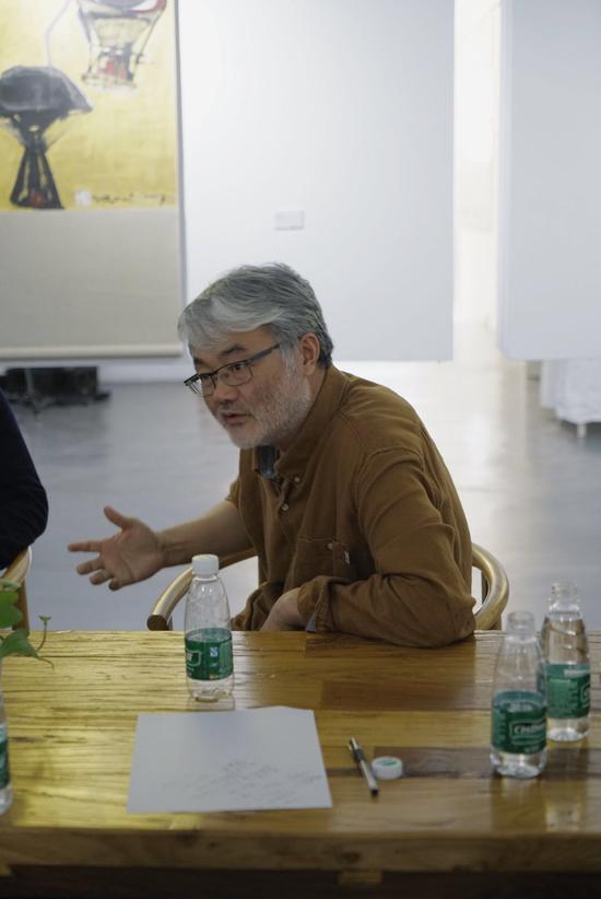 ▲策展人贾廷峰