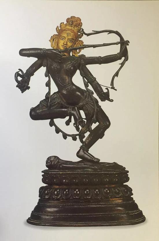 参阅:《清宫秘藏—承德避暑山庄藏传佛教文物特展图录》,图版57,西藏中部 智行佛母