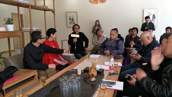 秦皇岛市理论艺委会副主任张群发言