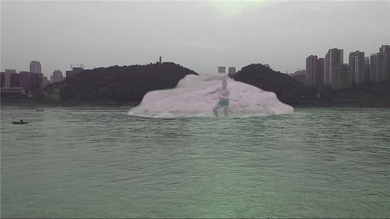 《长焦摄像师》,余果,数字录像,10’15’’,2017-3