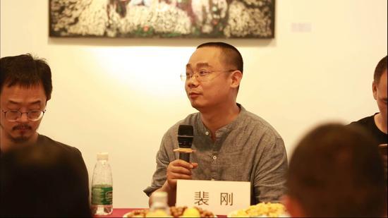裴刚:雅昌艺术网画廊频道主编