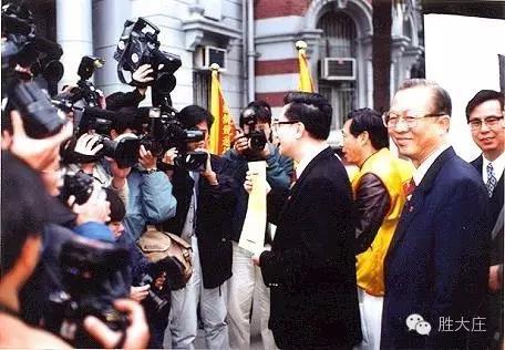 李志仁 曾仕强 参选首届台湾 “总统 副总统” 接受中外新闻媒体採访