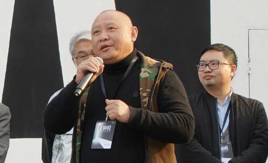 图:中国美术家协会实验艺术委员会副主任李磊致辞