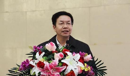 山西省作家协会党组副书记罗向东主持开展仪式