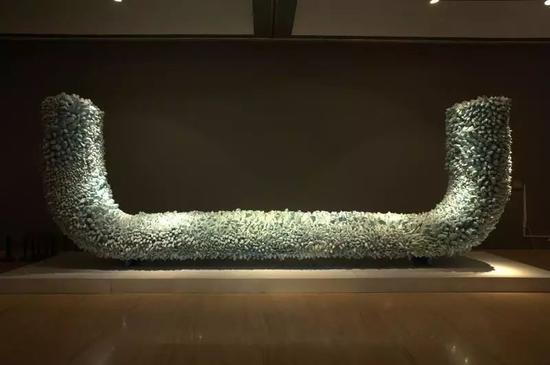 天象四神-青龙 陶瓷、金属 710x120x260cm 2017