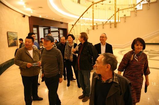 参观乌兹别克斯坦国家美术馆乌兹别克斯坦美术家作品展