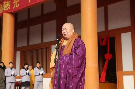 中国佛教协会副会长、海南省佛教协会会长、深圳市佛教协会会长、深圳弘法寺方丈印顺法师发表讲话