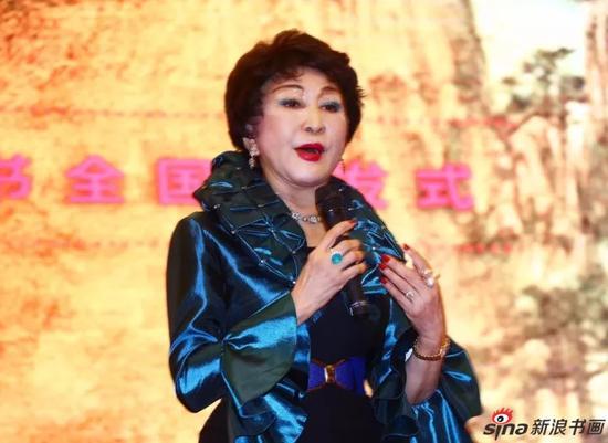 著名艺术家傅益瑶现场致辞