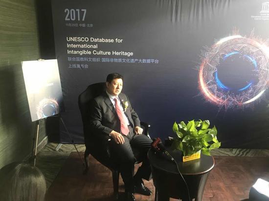 会前,中国非物质文化遗产保护协会副会长、永新华控股集团董事局主席李永军接受专访