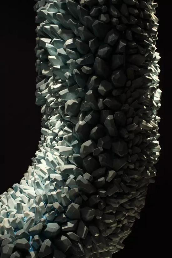 天象四神-青龙 陶瓷、金属 710x120x260cm 2017