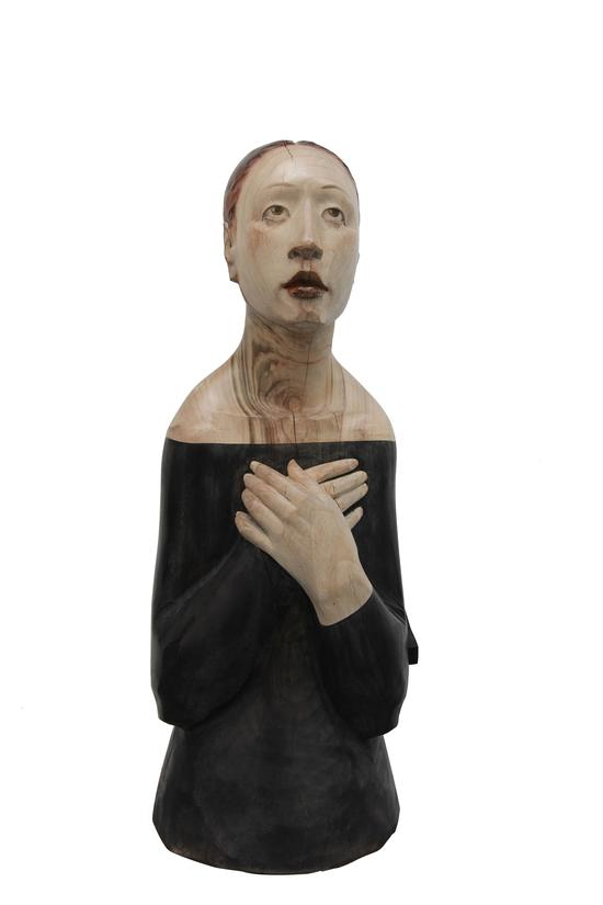 李展《保佑》88×43×42CM 香樟木 2014年