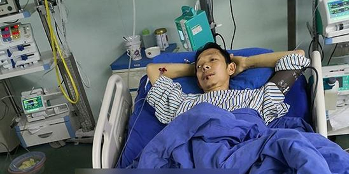 重庆一名中学女副校长开车肇事撞伤4人 称无力赔偿