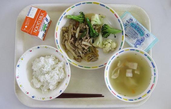 日本: