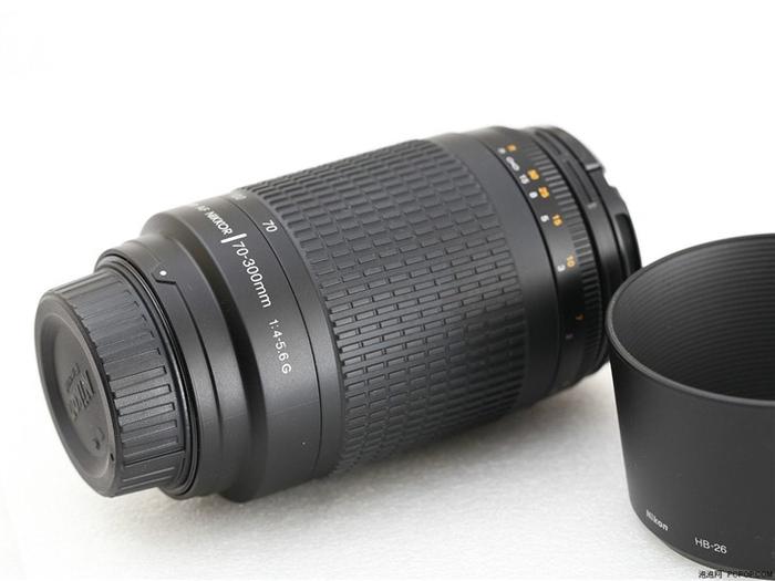 小纸炮:AF 尼克尔 70-300mm f/4-5.6G(2001年发布)
