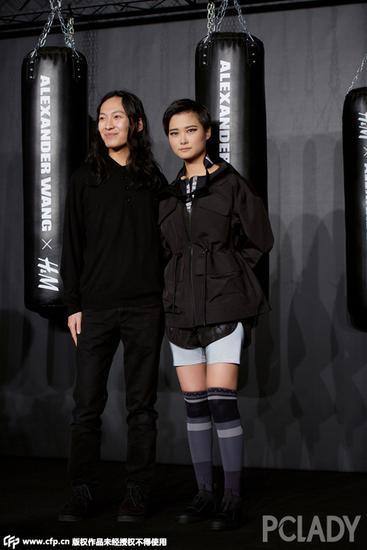李宇春与Alexander Wang合影