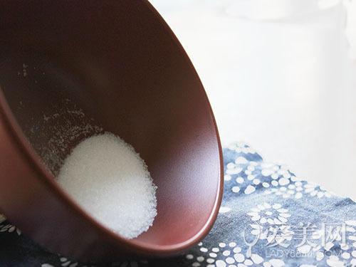 常加班易浮肿!食疗4步骤 踢飞"加班综合症"