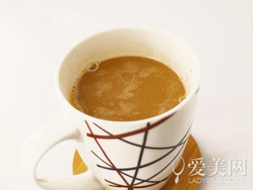常加班易浮肿!食疗4步骤 踢飞"加班综合症"
