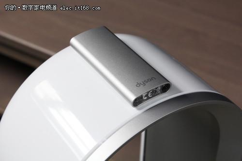 ▲遥控器收纳方式