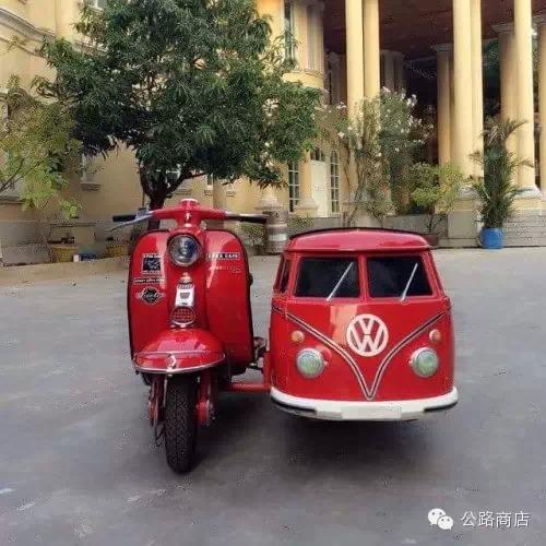 经典的大众T1款被移植到摩托车上,显得更加可爱