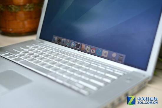 一台历经十年岁月的PowerBook G4中飞机