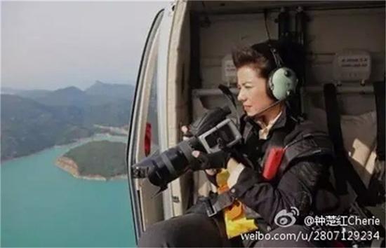 钟楚红空中拍摄
