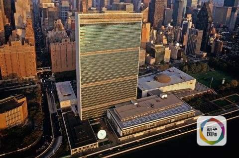联合国网站上有一句话让人怦然心动:欢迎所有会员国的国民提出工作申请,并大力鼓励女性申请。