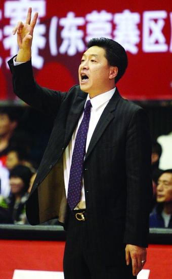李春江担任宏远主帅指挥若定