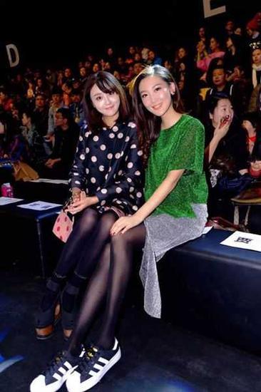 演员甘露和主持人李晔前来助阵