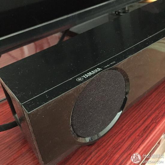 这是Soundbar的左侧,对称设计。
