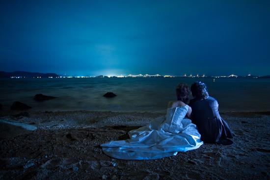 夜景婚纱照怎么拍才出彩?(图片来源:华盖)