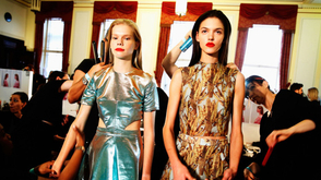 精致刺绣巧夺天工