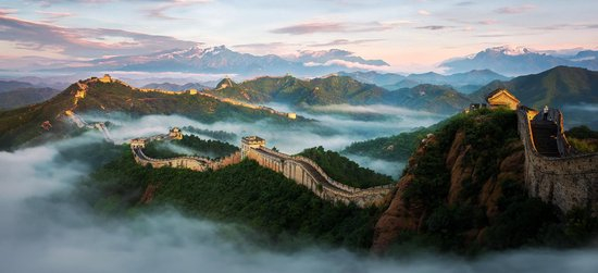 女孩在长城诵诗引共鸣 哪些“诗和远方”打动了你