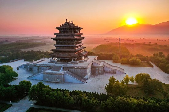 女孩在长城诵诗引共鸣 哪些“诗和远方”打动了你