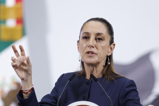 外媒：墨西哥一商店发生爆炸并引发火灾，致超20人死亡，墨总统发声