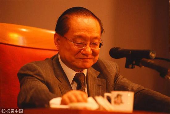 金庸在中山大学演讲